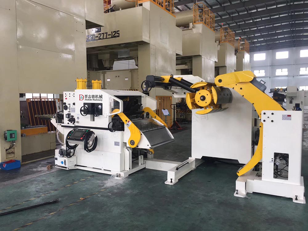 汽車高張力三合一送料機(jī) 汽車高張力三合一送料機(jī)