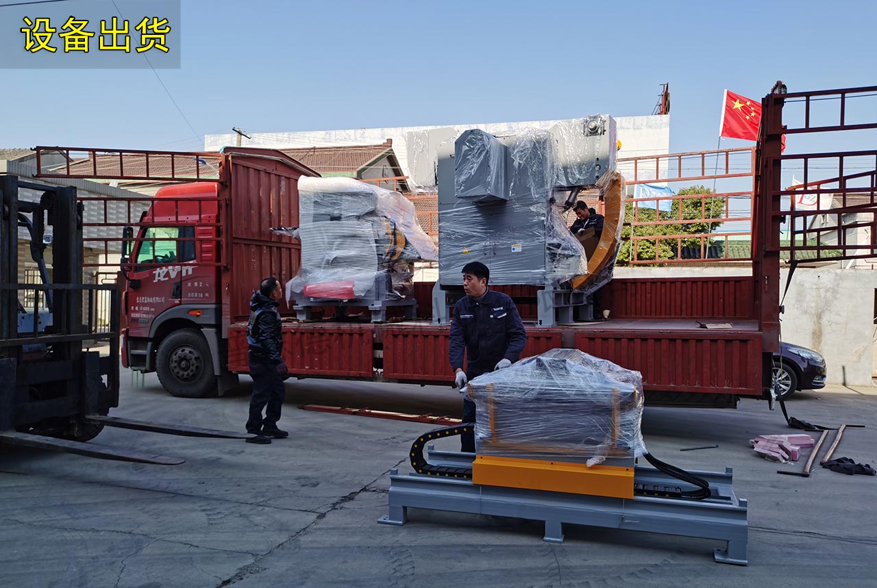 江蘇三合一送料機(jī)廠春節(jié)留廠 江蘇三合一送料機(jī)廠春節(jié)留廠