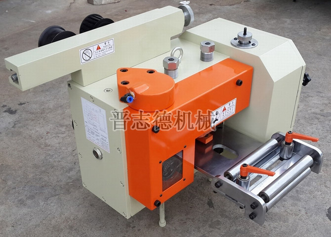 齒輪送料機(jī)試機(jī) 齒輪送料機(jī)試機(jī)