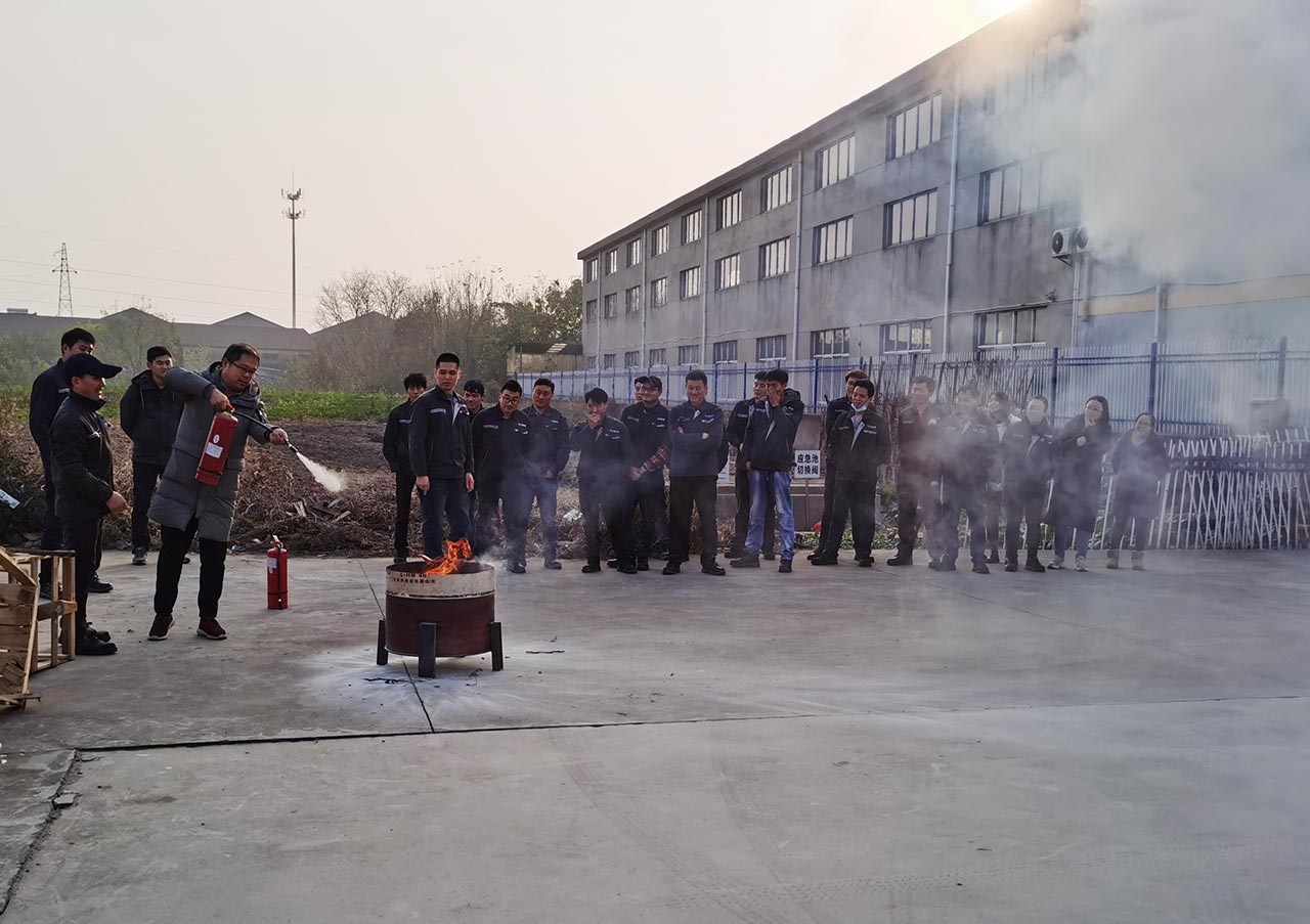 常州沖床送料機廠消防演練 常州沖床送料機廠消防演練