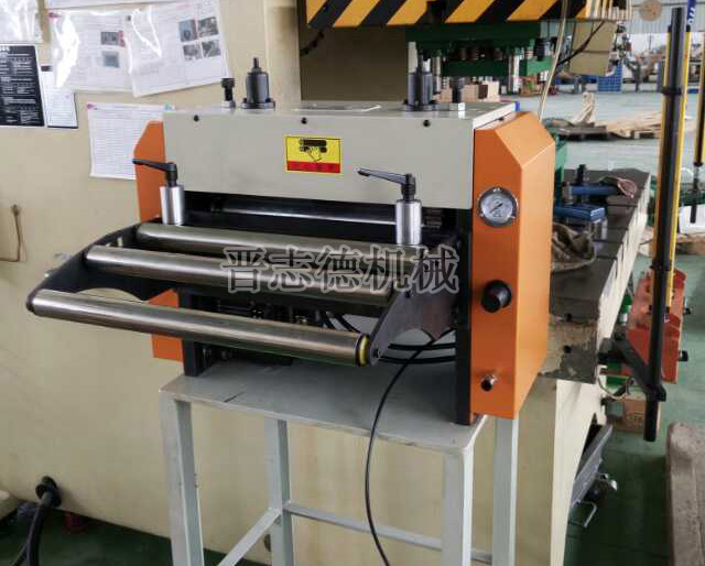 帶機架NC送料機 帶機架NC送料機