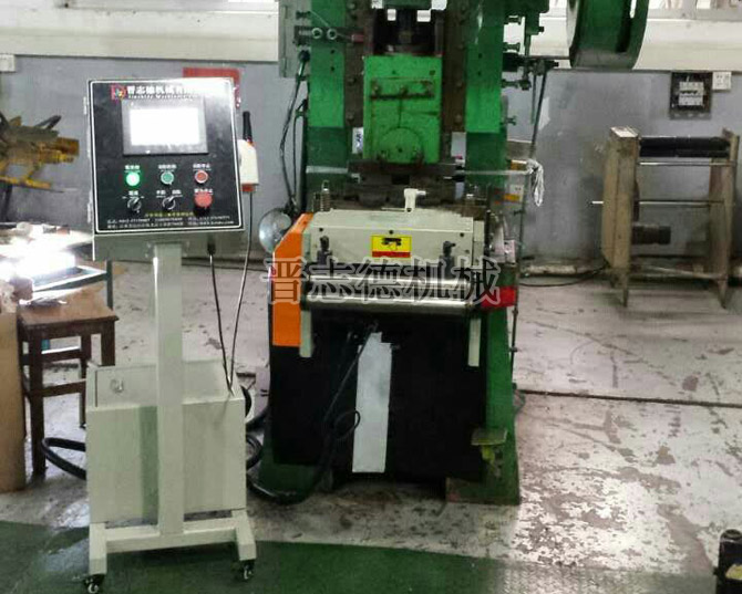 機械式NC送料機 機械式NC送料機