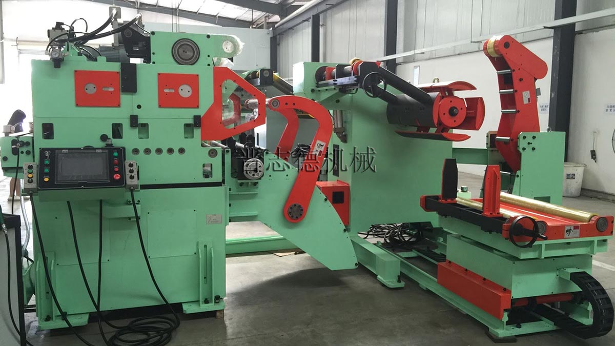 高張力三合一送料機 高張力三合一送料機