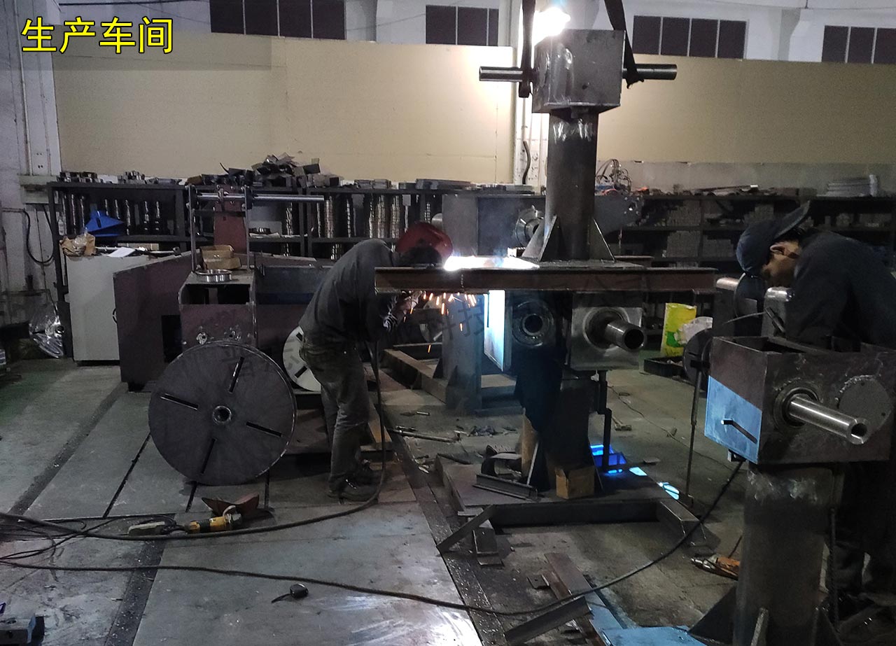焊接車間雙班制生產 焊接車間雙班制生產