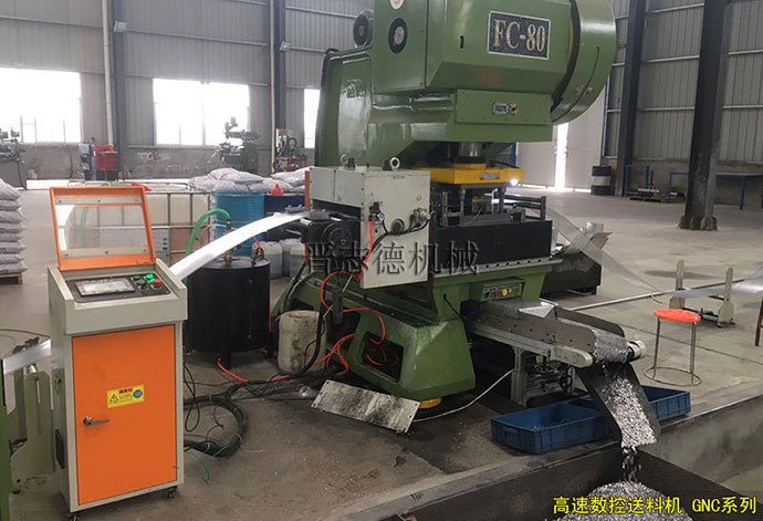 高速款NC送料機(jī) 高速款NC送料機(jī)