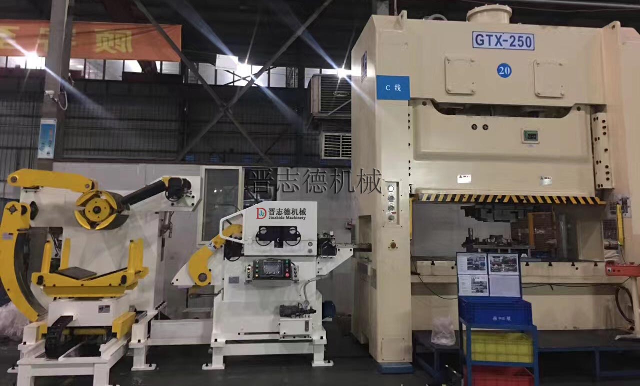 中板三合一送料機使用,中板三合一送料機生產線 中板三合一送料機使用,中板三合一送料機生產線