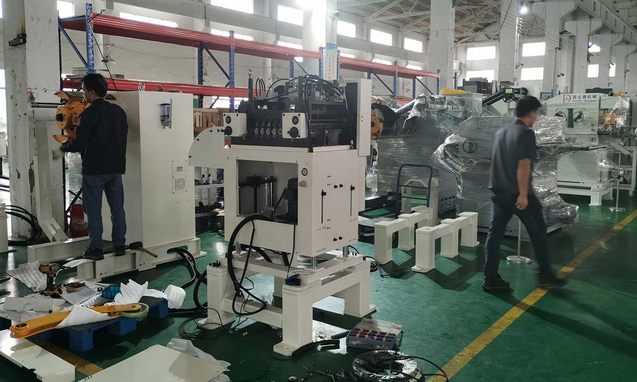 三合一送料機(jī)生產(chǎn)培訓(xùn) 三合一送料機(jī)生產(chǎn)培訓(xùn)