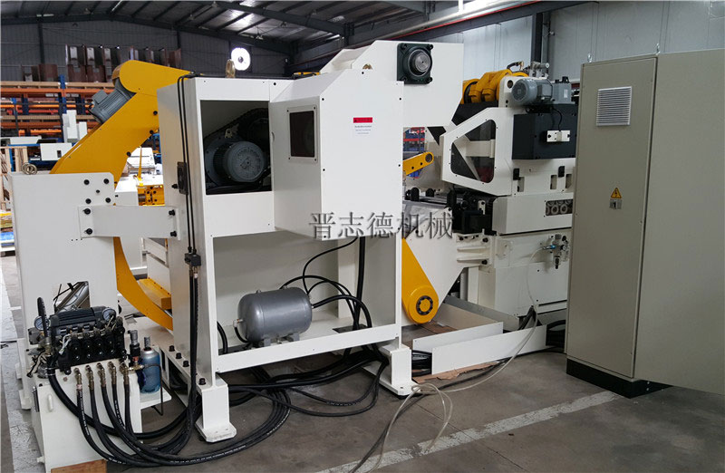 出口西班牙三合一送料機(jī)生產(chǎn) 出口西班牙三合一送料機(jī)生產(chǎn)