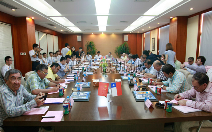 智利送料機(jī)客戶來訪