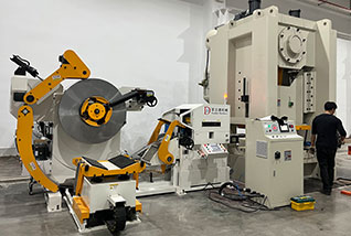 沖壓三合一送料機,三合一伺服送料機